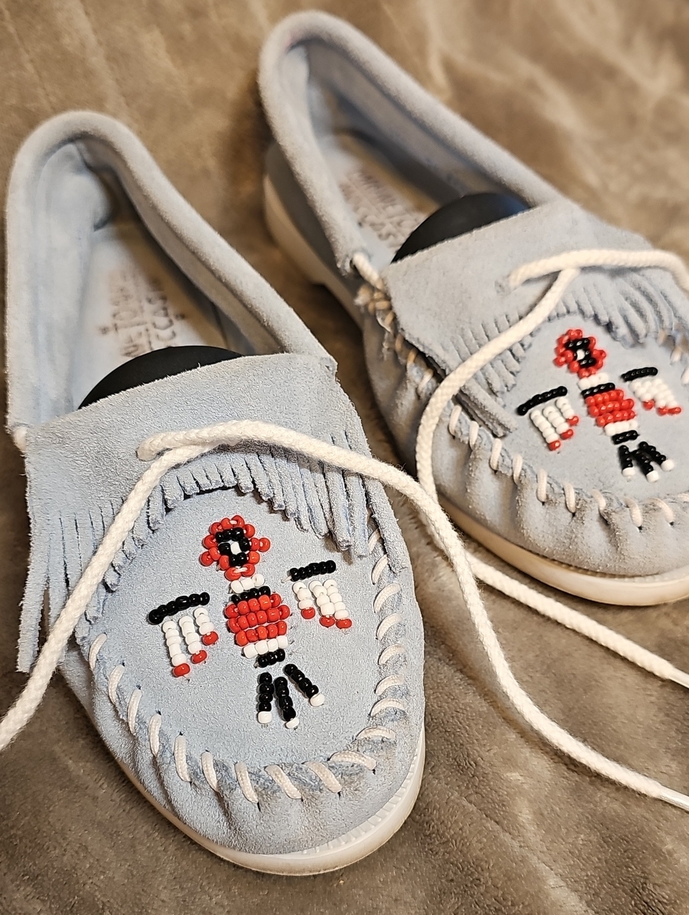 Womens Minnetonka Thunderbird "Animikii" Hardsole Beaded Moccasin